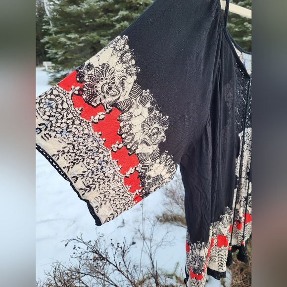 "Bohemian Beauty" ANGIE Top - Picture 5 of 8